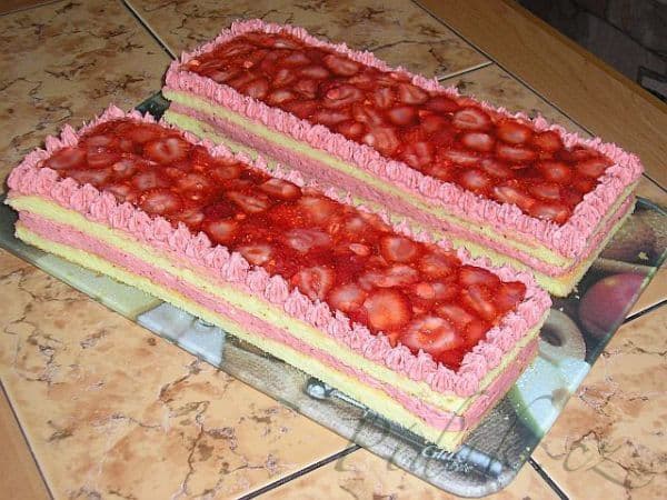 1. obrázek Vynikající jahodové řezy