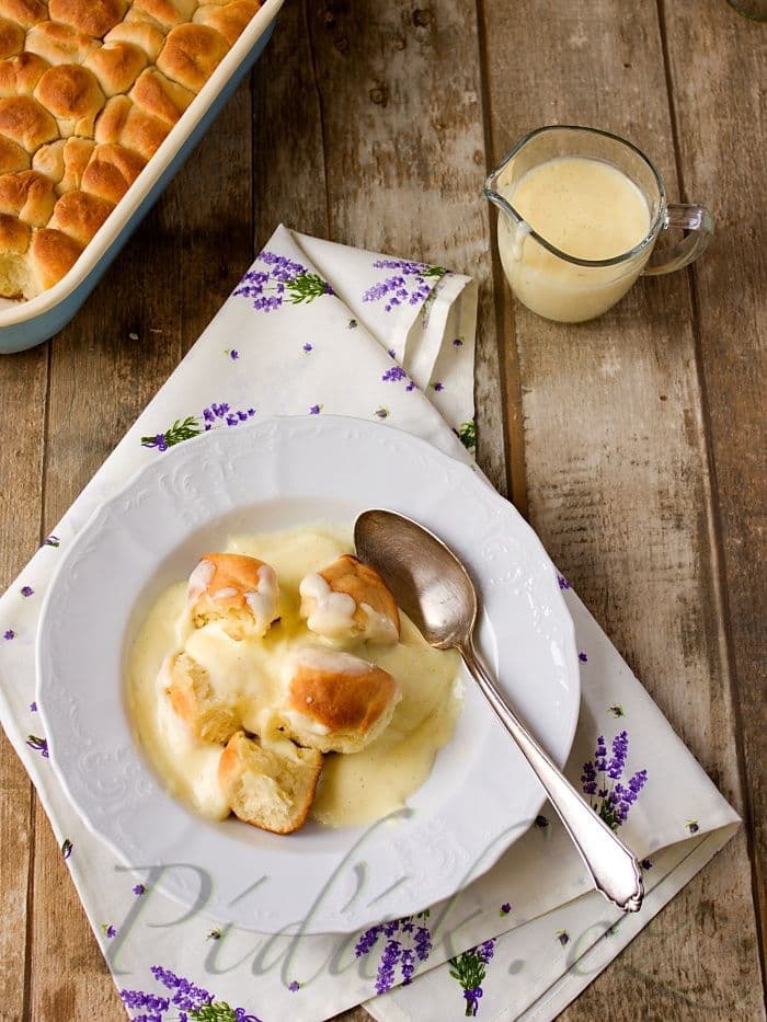 1. obrázek Dukátové buchtičky s vanilkovým krémem