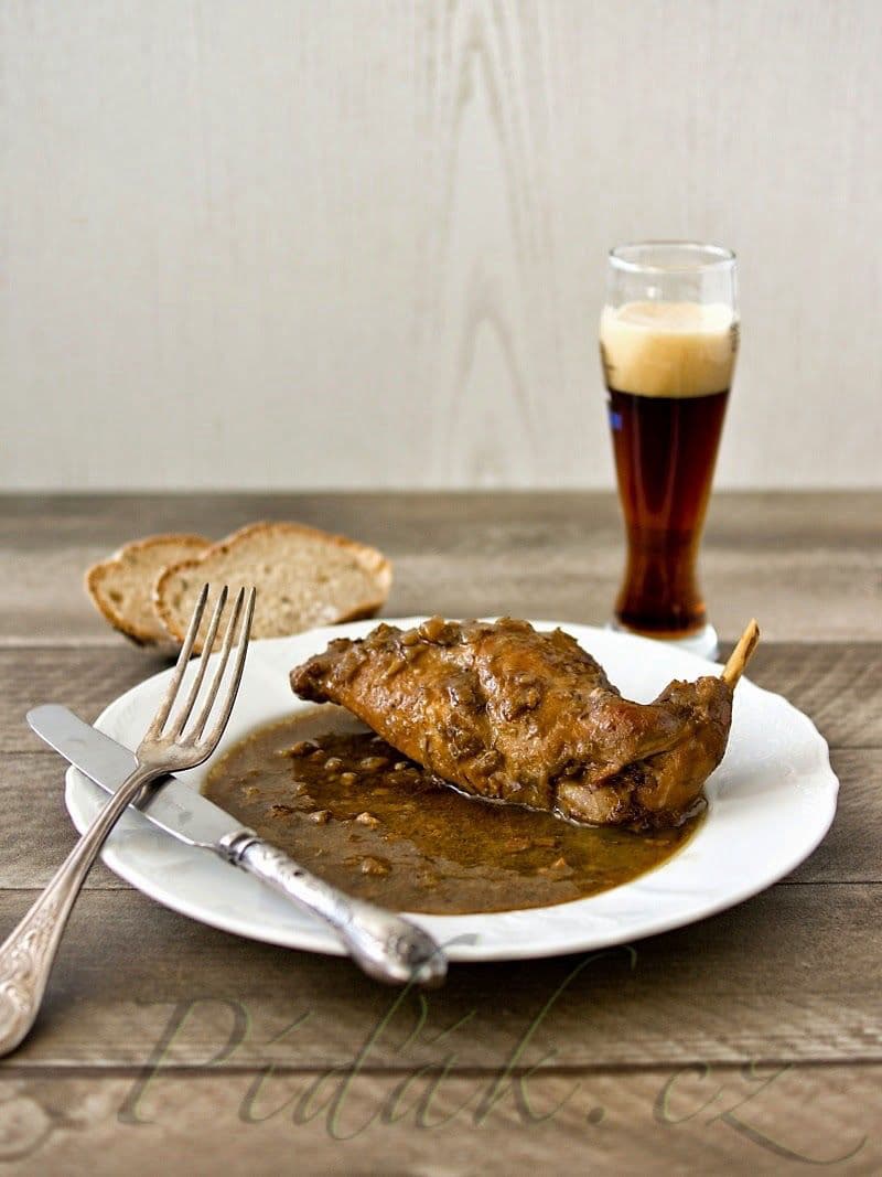 1. obrázek Králík na černém pivu