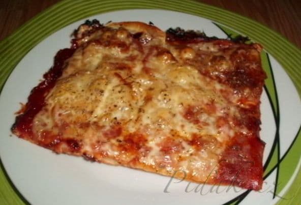 1. obrázek Rychlá pizza z jogurtového těsta