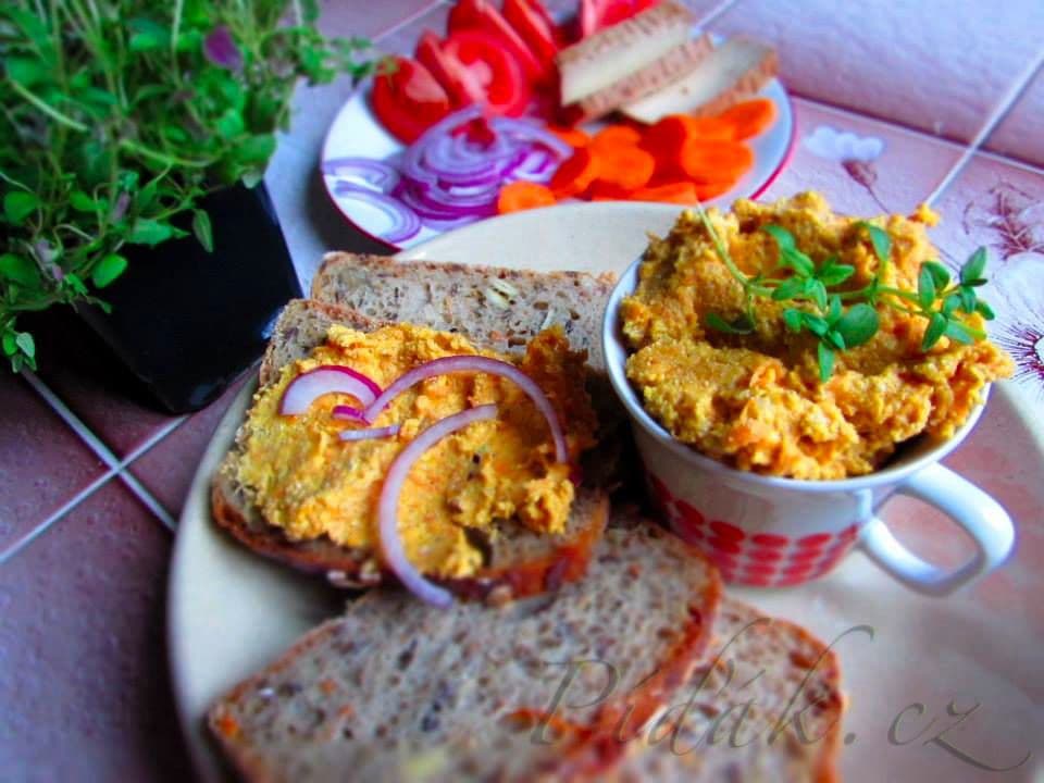 1. obrázek Tofu pomazánka z pečené dýně a červené čočky