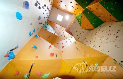 2. obrázek Lezecká stěna- KVstěna- Dvory
