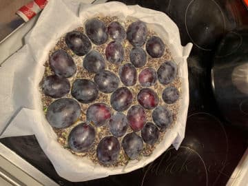 5. obrázek Cuketový koláč se švestkami, mákem a ořechy