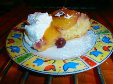 2. obrázek Obrácený koláč s ananasem a višněmi 