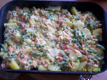 8. obrázek Gratinované kuřecí plátky se smetanosýrovou zeleninou