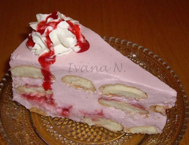 1. obrázek Nepečený malinový dort