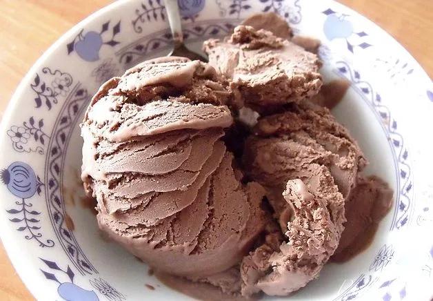 1. obrázek Smetanovo-pikaová zmrzlina