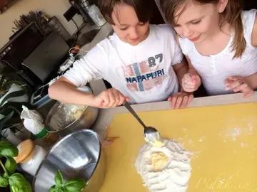 Obrázek Recept - Vaříme, pečeme s Bobem a Nikčou - Linecký koláč