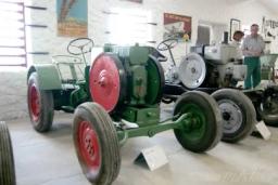 6. obrázek  Muzeum traktorů a zemědělské techniky- Chotouň
