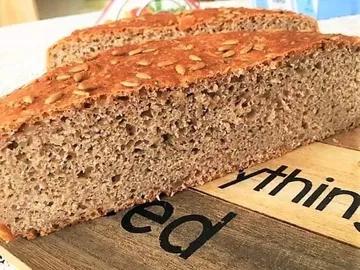 Obrázek Domácí chléb ze špaldové mouky podle paní Jany 