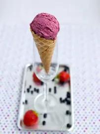 Obrázek Jogurtová zmrzlina s ovocem