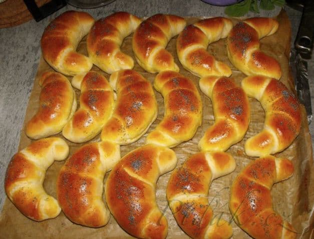 1. obrázek Loupáky podle paní Ivy - těsto na vánočky, mazance 1. obrázek Loupáky podle paní Ivy - těsto na vánočky, mazance