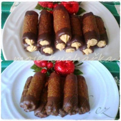 1. obrázek Černé trubičky s pařížskou šlehačkou 1. obrázek Černé trubičky s pařížskou šlehačkou