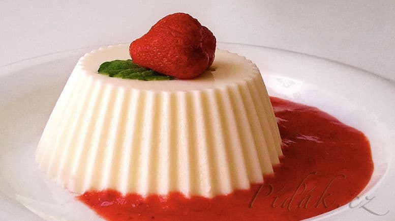 1. obrázek Panna cotta s jahodovou omáčkou 1. obrázek Panna cotta s jahodovou omáčkou