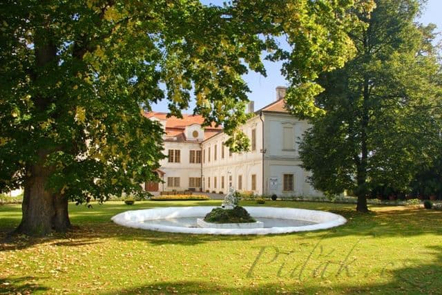 1. obrázek Zámek Loučeň 1. obrázek Zámek Loučeň