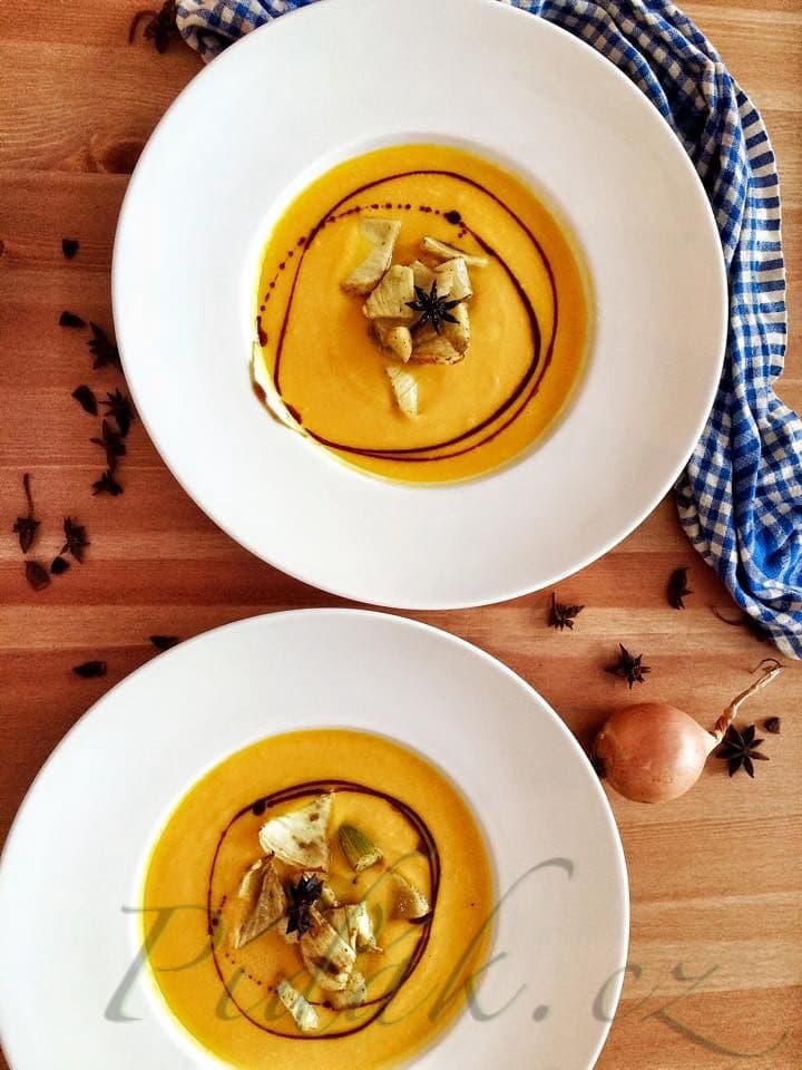 1. obrázek Mrkvový krém s pečeným feniklom 1. obrázek Mrkvový krém s pečeným feniklom