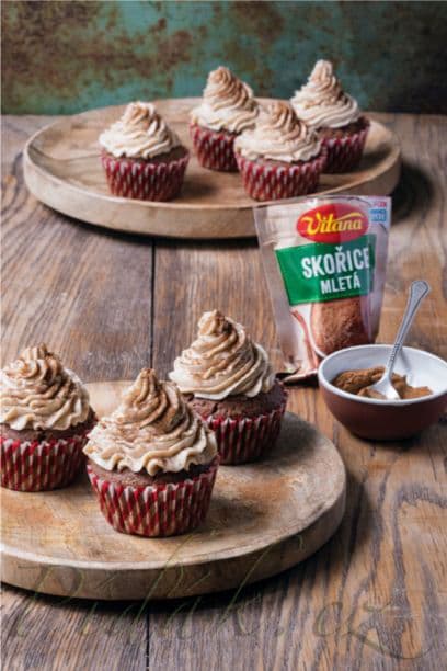 1. obrázek Perníkové cupcakes se skořicovým krémem 1. obrázek Perníkové cupcakes se skořicovým krémem