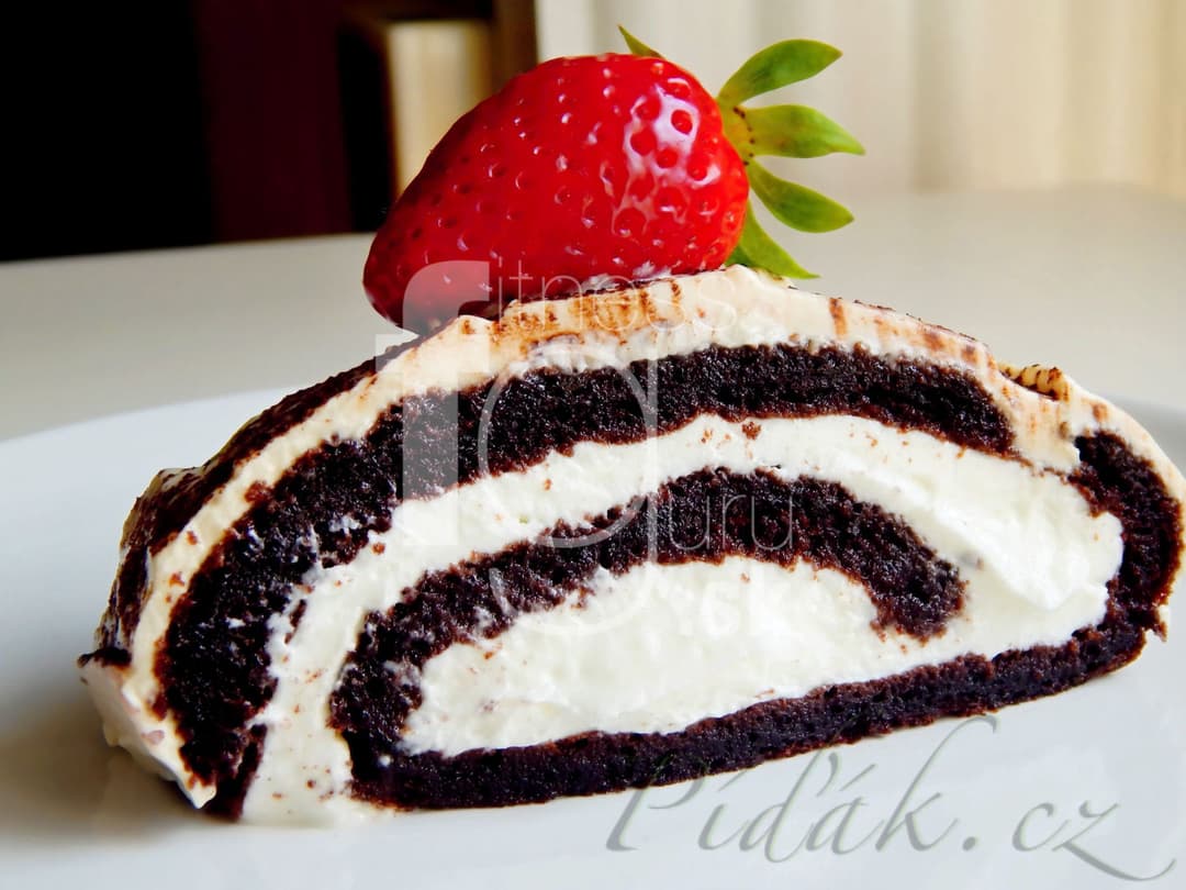 1. obrázek Čokoládová roláda bez múky s príchuťou tiramisu 1. obrázek Čokoládová roláda bez múky s príchuťou tiramisu