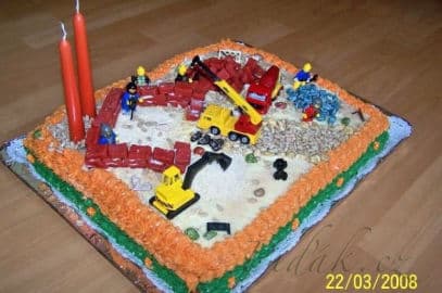 Dort Staveniště - parádní dort pro kluka