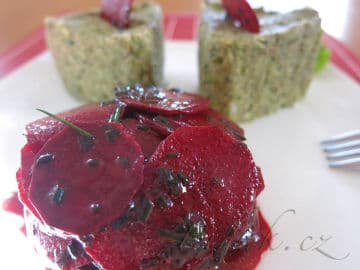 4. obrázek Cuketovo-pohankové trojhránky s marinovanou řepou 4. obrázek Cuketovo-pohankové trojhránky s marinovanou řepou