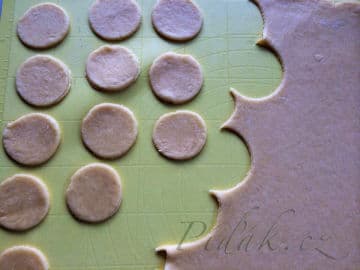 5. obrázek Kuřecí vývar s židovskými kremplach 5. obrázek Kuřecí vývar s židovskými kremplach