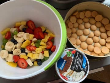 3. obrázek Nepečený ovocný dort s mascarpone a zakysanou smetanou 3. obrázek Nepečený ovocný dort s mascarpone a zakysanou smetanou