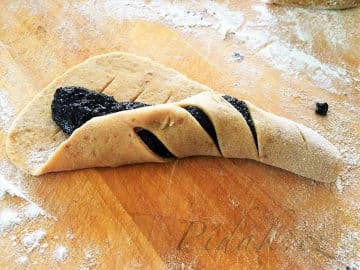 7. obrázek Makové rohlíčky a věnečky z datlového těsta 7. obrázek Makové rohlíčky a věnečky z datlového těsta