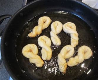 3. obrázek Skořicové uzlíčky 3. obrázek Skořicové uzlíčky