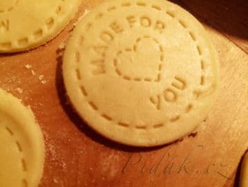 3. obrázek Pratetinčino rozplývající se linecké by Romča 3. obrázek Pratetinčino rozplývající se linecké by Romča