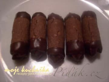 2. obrázek Černé trubičky s pařížskou šlehačkou 2. obrázek Černé trubičky s pařížskou šlehačkou