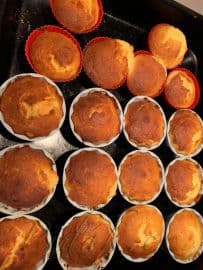 2. obrázek Tvarohové bábovičky s kandovaným ovocem by Romča 2. obrázek Tvarohové bábovičky s kandovaným ovocem by Romča