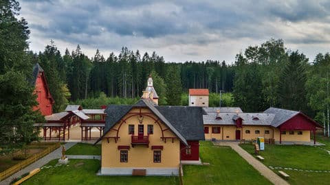 Obrázek Dům přírody Brd – lovecký zámeček Tři Trubky