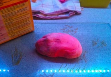 4. obrázek Krém a hmota z marshmallow na zdobení 4. obrázek Krém a hmota z marshmallow na zdobení