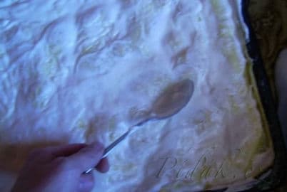 4. obrázek Buchta po peřinou 4. obrázek Buchta po peřinou