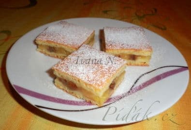 Obrázek Jablkové řezy z tvarohového těsta