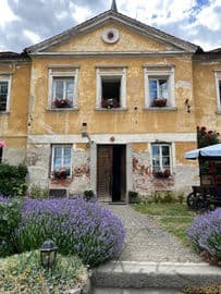 Obrázek Muzeum filmových kočárů – zámeček Vysoká Lhota